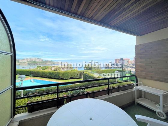 Foto 2 de Piso en venta en calle Silvestre Ochoa de 3 habitaciones con terraza y piscina