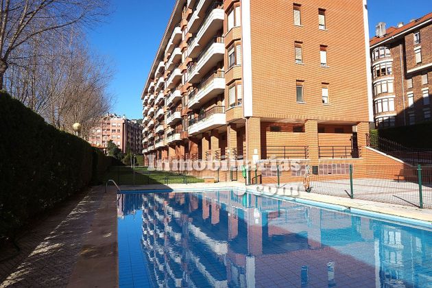 Foto 2 de Ático en venta en paseo Menéndez Pelayo de 3 habitaciones con terraza y piscina