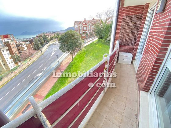 Foto 2 de Venta de piso en avenida Libertad de 3 habitaciones con terraza y garaje