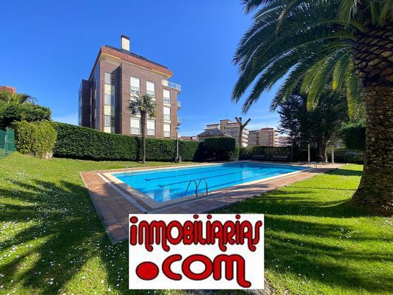 Foto 1 de Pis en venda a paseo Menéndez Pelayo de 3 habitacions amb terrassa i piscina