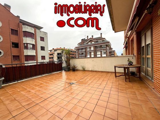 Foto 1 de Venta de piso en calle Del Ocho de Marzo de 1 habitación con terraza y garaje