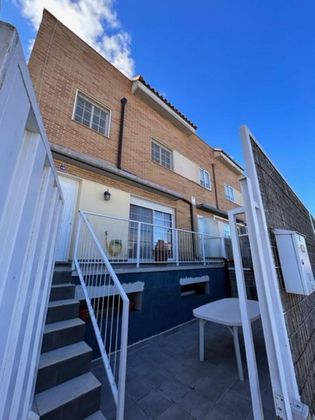 Foto 2 de Casa en venta en María de Huerva de 4 habitaciones con terraza y garaje