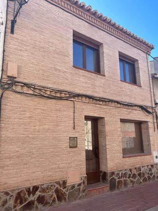 Foto 1 de Casa adossada en venda a calle Horno de 3 habitacions amb terrassa i jardí