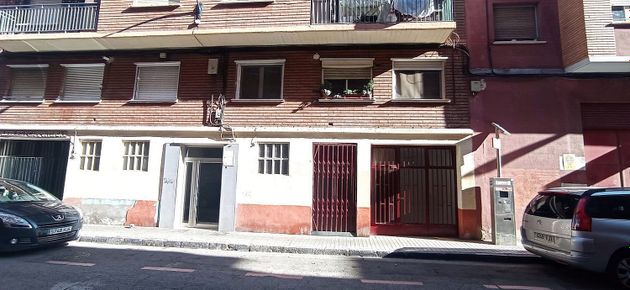 Foto 1 de Local en venda a calle De Ricardo Monterde de 135 m²