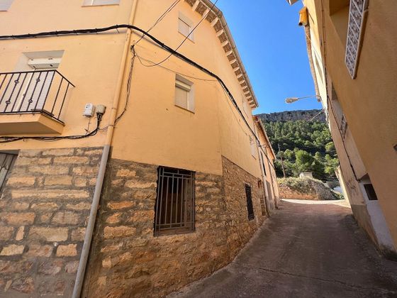 Foto 1 de Casa en venda a Calmarza de 8 habitacions amb garatge i balcó