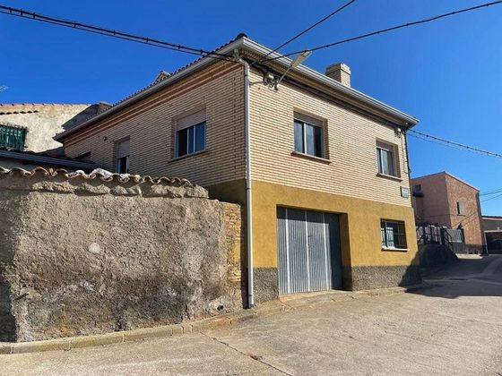 Foto 1 de Casa en venda a Cucalón de 3 habitacions amb garatge i calefacció