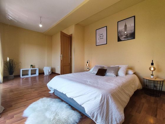 Foto 2 de Casa en venda a Nuez de Ebro de 3 habitacions amb terrassa i jardí