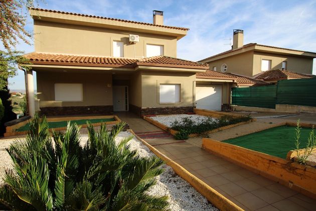 Foto 1 de Casa en lloguer a Cabanillas del Campo de 5 habitacions amb terrassa i piscina