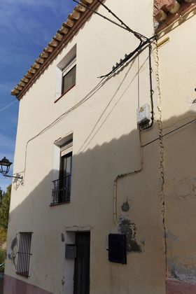 Foto 1 de Casa adossada en venda a Castejón del Puente de 4 habitacions amb terrassa i balcó