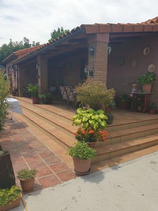 Foto 2 de Venta de chalet en calle De la Virgen del Plano de 3 habitaciones con terraza y jardín