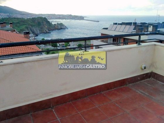 Foto 2 de Àtic en venda a Castro de 3 habitacions amb terrassa i piscina