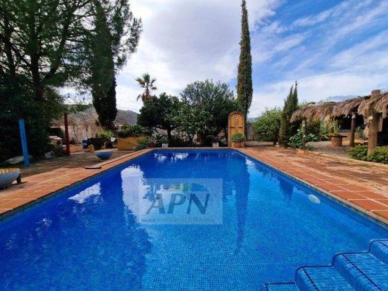 Foto 2 de Xalet en venda a Pizarra de 4 habitacions amb piscina