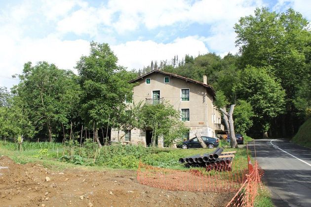 Foto 2 de Casa rural en venda a Zizurkil de 7 habitacions amb terrassa i jardí