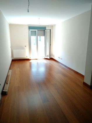 Foto 1 de Alquiler de piso en calle Pardo Sastrón de 2 habitaciones con balcón y aire acondicionado
