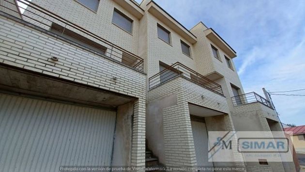 Foto 2 de Casa adosada en venta en Santo Domingo-Caudilla de 3 habitaciones con terraza y garaje