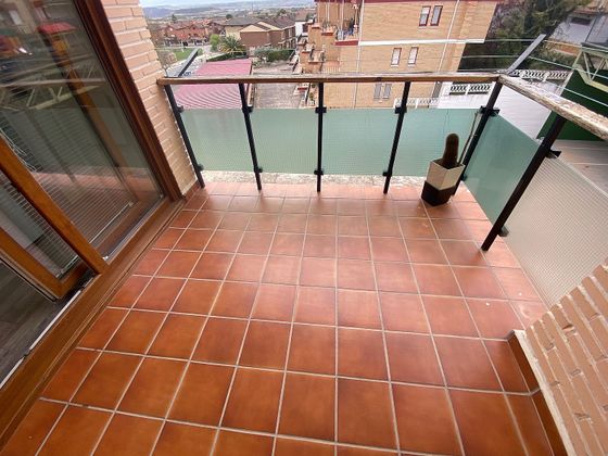 Foto 2 de Pis en venda a avenida De la Rioja de 3 habitacions amb terrassa i piscina
