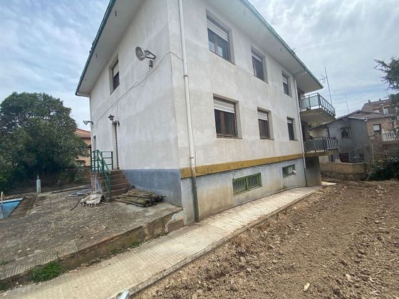 Foto 2 de Xalet en venda a avenida De la Rioja de 6 habitacions amb terrassa i piscina