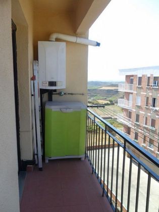 Foto 2 de Venta de piso en paseo Logroño de 2 habitaciones con terraza y garaje