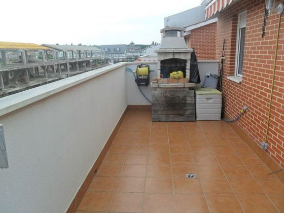 Foto 2 de Piso en venta en Castañares de Rioja de 2 habitaciones con terraza y piscina