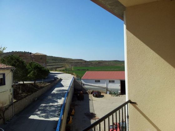 Foto 1 de Piso en venta en Baños de Rioja de 2 habitaciones con calefacción