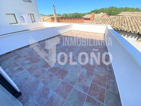 Foto 2 de Piso en venta en plaza de 2 habitaciones con terraza y piscina