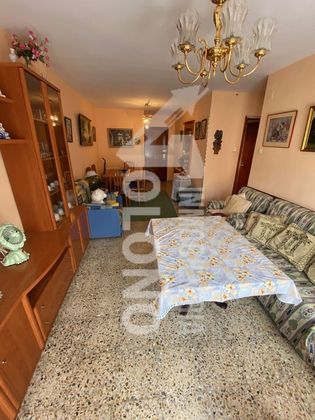 Foto 2 de Pis en venda a calle Avellanos de 3 habitacions amb terrassa i piscina