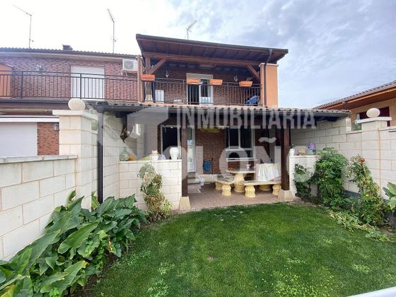 Foto 2 de Casa en venda a carretera Haro de 3 habitacions amb terrassa i piscina