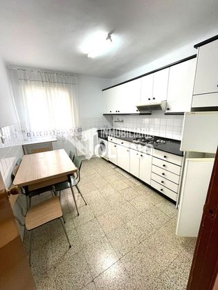 Foto 1 de Venta de piso en calle Pradillas de 2 habitaciones con calefacción