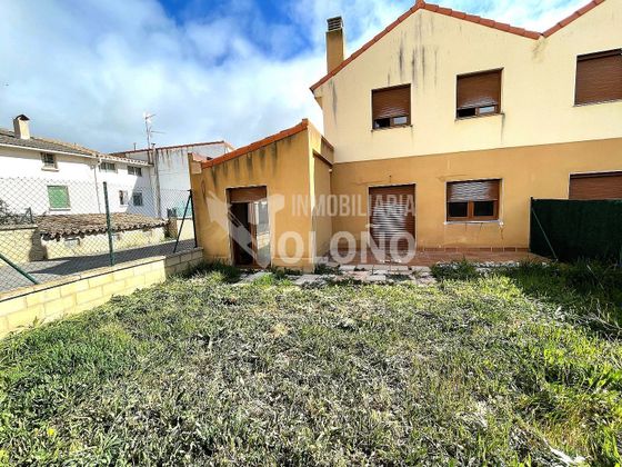 Foto 2 de Casa en venta en calle El Somo de 4 habitaciones con terraza y piscina