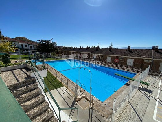 Foto 1 de Piso en venta en calle Vitoriagasteiz Kalea de 2 habitaciones con terraza y piscina