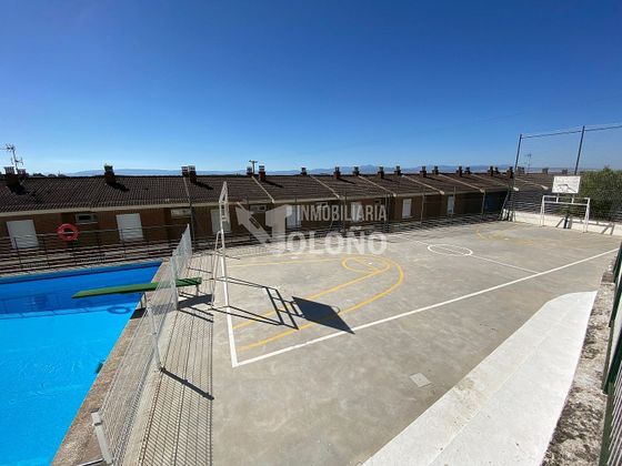 Foto 2 de Piso en venta en calle Vitoriagasteiz Kalea de 2 habitaciones con terraza y piscina
