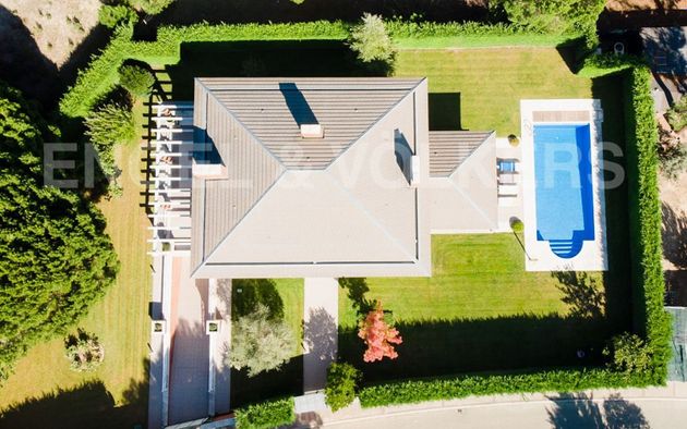 Foto 2 de Xalet en venda a Boecillo de 6 habitacions amb terrassa i piscina