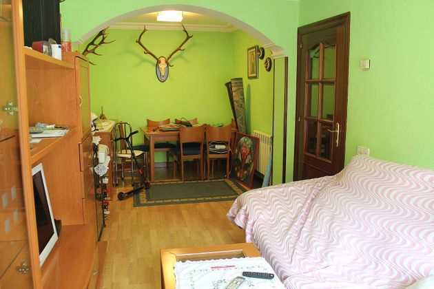 Foto 2 de Venta de piso en Centro - Logroño de 3 habitaciones con calefacción y ascensor