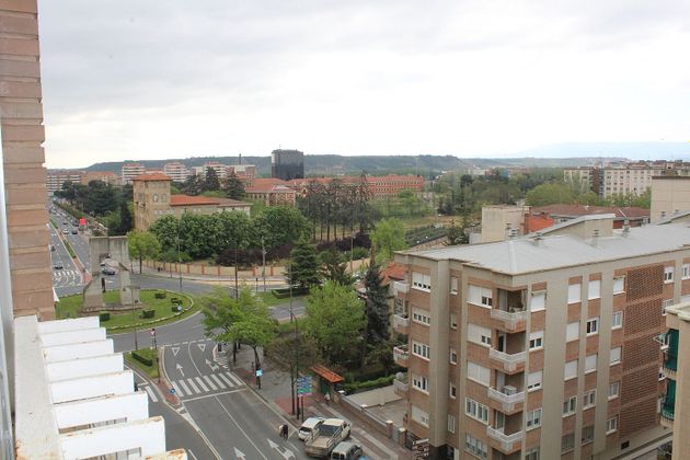 Foto 1 de Pis en venda a Universidad - Los Lirios de 3 habitacions amb balcó i calefacció