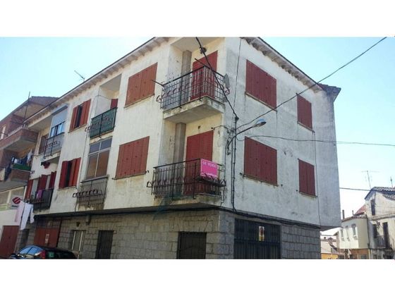 Foto 2 de Venta de piso en Navalperal de Pinares de 3 habitaciones con terraza y balcón