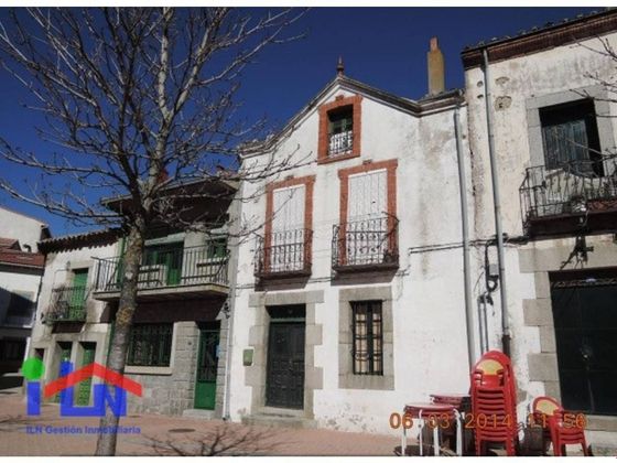 Foto 1 de Casa adossada en venda a avenida Principal de 5 habitacions amb calefacció