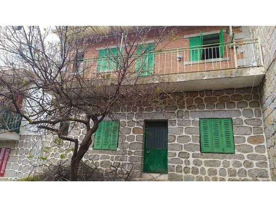 Foto 2 de Casa adossada en venda a Hoyo de Pinares (El) de 5 habitacions amb terrassa i jardí