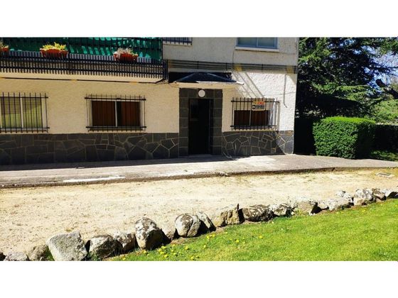 Foto 1 de Pis en venda a Navas del Marqués (Las) de 3 habitacions amb terrassa i piscina