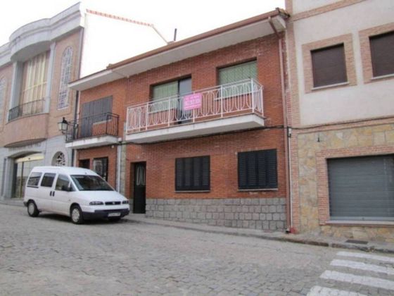 Foto 1 de Casa adosada en venta en Hoyo de Pinares (El) de 5 habitaciones con terraza