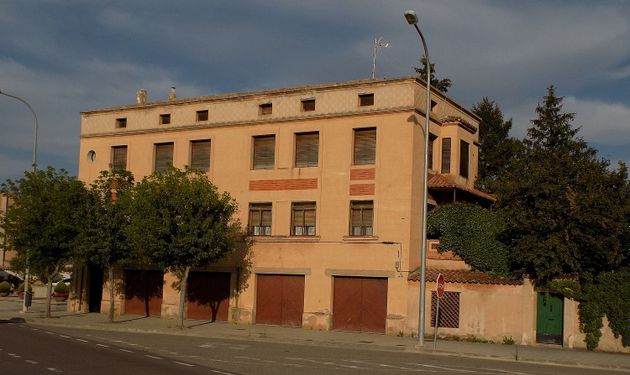 Foto 1 de Chalet en venta en Tarazona de 10 habitaciones con piscina y garaje