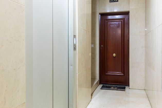 Foto 2 de Pis en venda a Universidad San Francisco de 4 habitacions amb ascensor