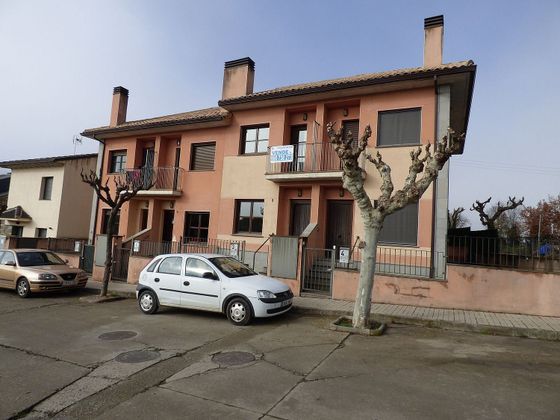 Foto 1 de Casa adosada en venta en calle Ribagorza de 2 habitaciones con terraza y garaje