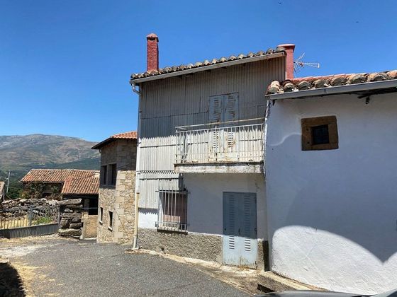 Foto 2 de Casa en venda a Gil García de 4 habitacions amb terrassa i garatge