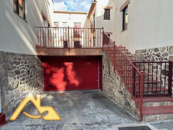 Foto 2 de Casa adossada en venda a calle De la Parada de 3 habitacions amb garatge i calefacció