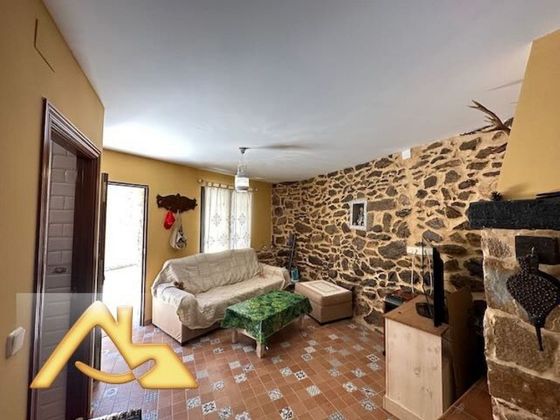 Foto 2 de Casa en venda a calle Piñuela de 3 habitacions amb calefacció