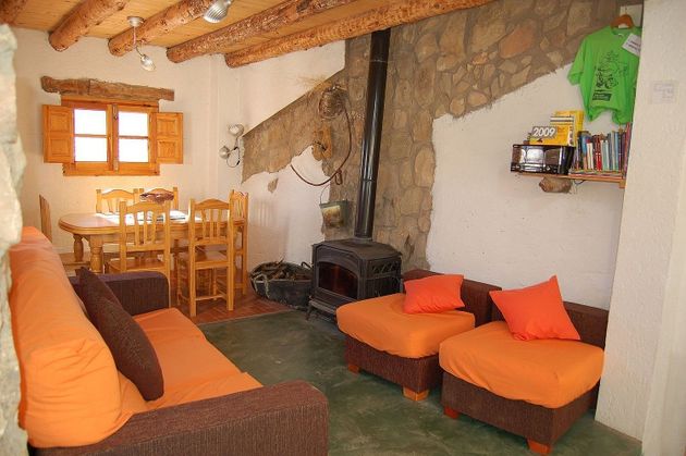 Foto 2 de Casa en venda a Monterde de Albarracín de 3 habitacions amb jardí i calefacció
