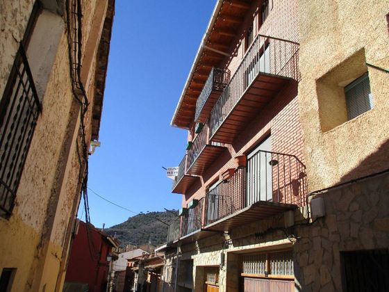 Foto 2 de Casa rural en venda a Camarena de la Sierra de 4 habitacions amb garatge i balcó