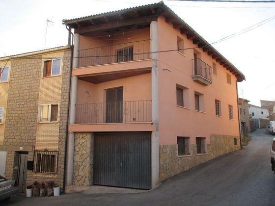 Foto 1 de Venta de casa rural en Torres de Albarracín de 6 habitaciones con terraza y garaje
