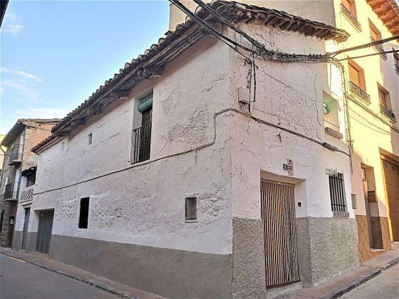 Foto 1 de Venta de casa en Puebla de Valverde (La) de 6 habitaciones con terraza y garaje