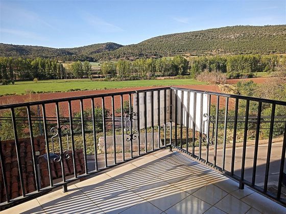 Foto 2 de Casa en venda a Torres de Albarracín de 7 habitacions amb terrassa i garatge